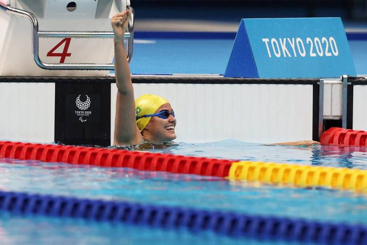 Mariana Ribeiro é bronze nos 100m livre S9 - Paralimpíada - natação