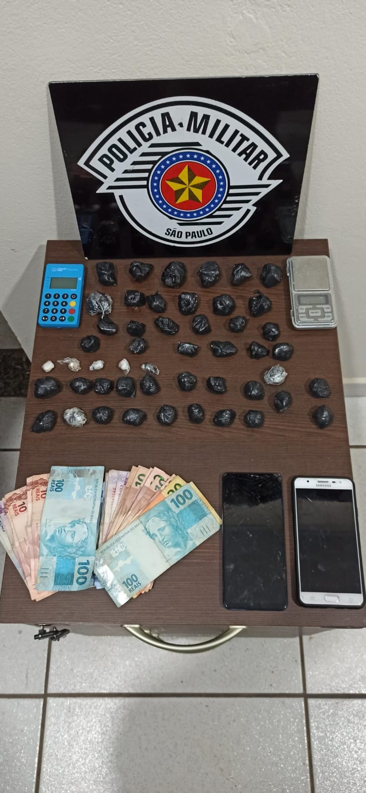 Dois homens, de 33 e 41 anos, são presos por tráfico de drogas na Nova Alta Paulista