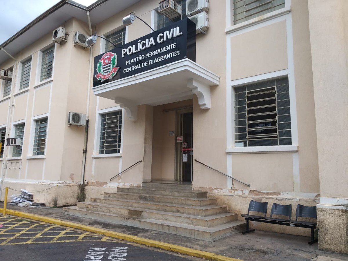 Homem é preso em flagrante após descumprir medida protetiva e ameaçar introduzir chave de fenda no ouvido da namorada, em Presidente Prudente