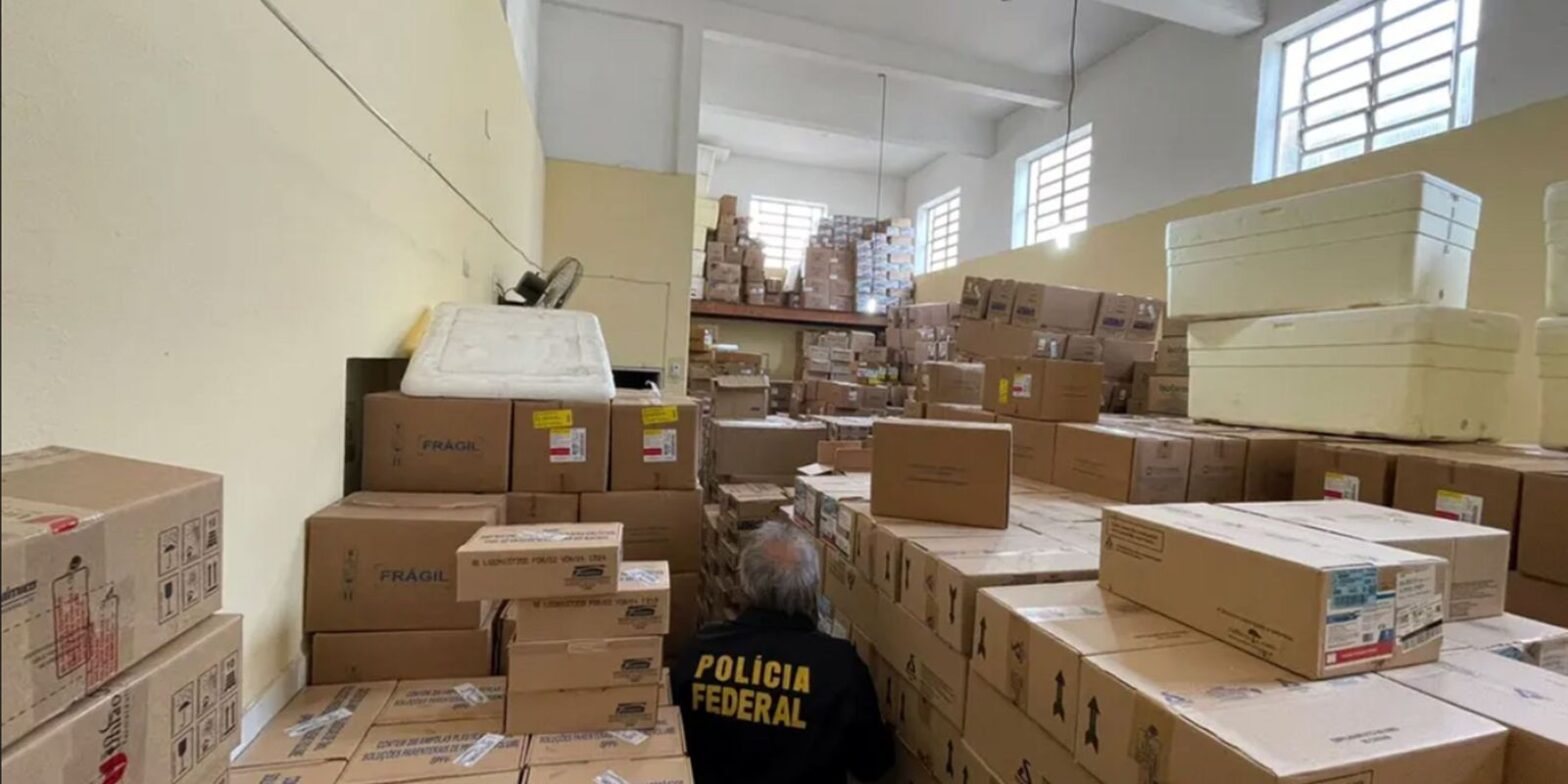 Anvisa e Polícia Federal fazem operação contra remédios falsificados