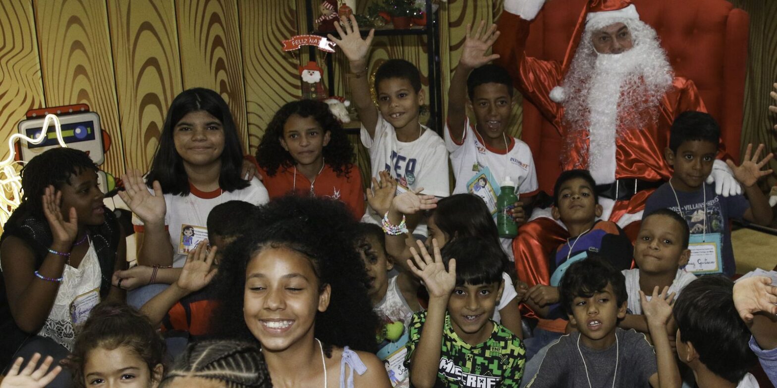 Crianças já podem enviar cartas para campanha Papai Noel dos Correios