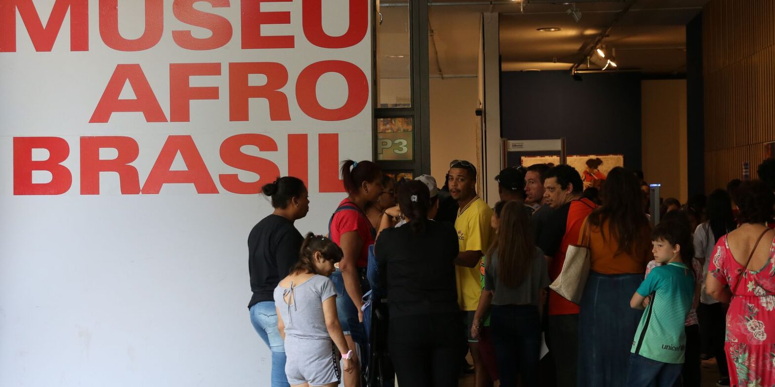Museu Afro Brasil reabre com tributo a artista morto em setembro