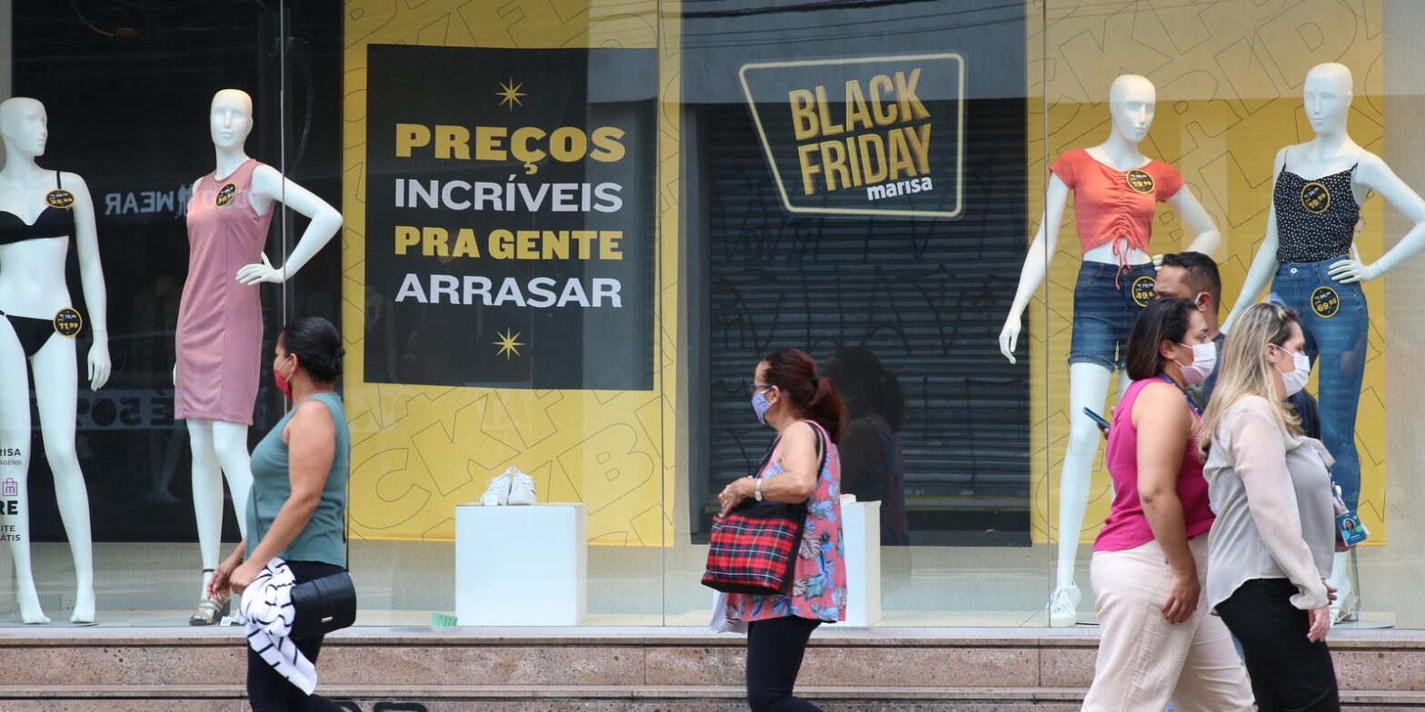 Procon-SP recebe 900 reclamações sobre compras na Black Friday