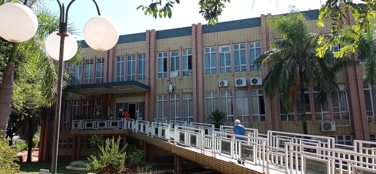 Concursos públicos e processos seletivos buscam profissionais de diferentes áreas e escolaridades no Oeste Paulista