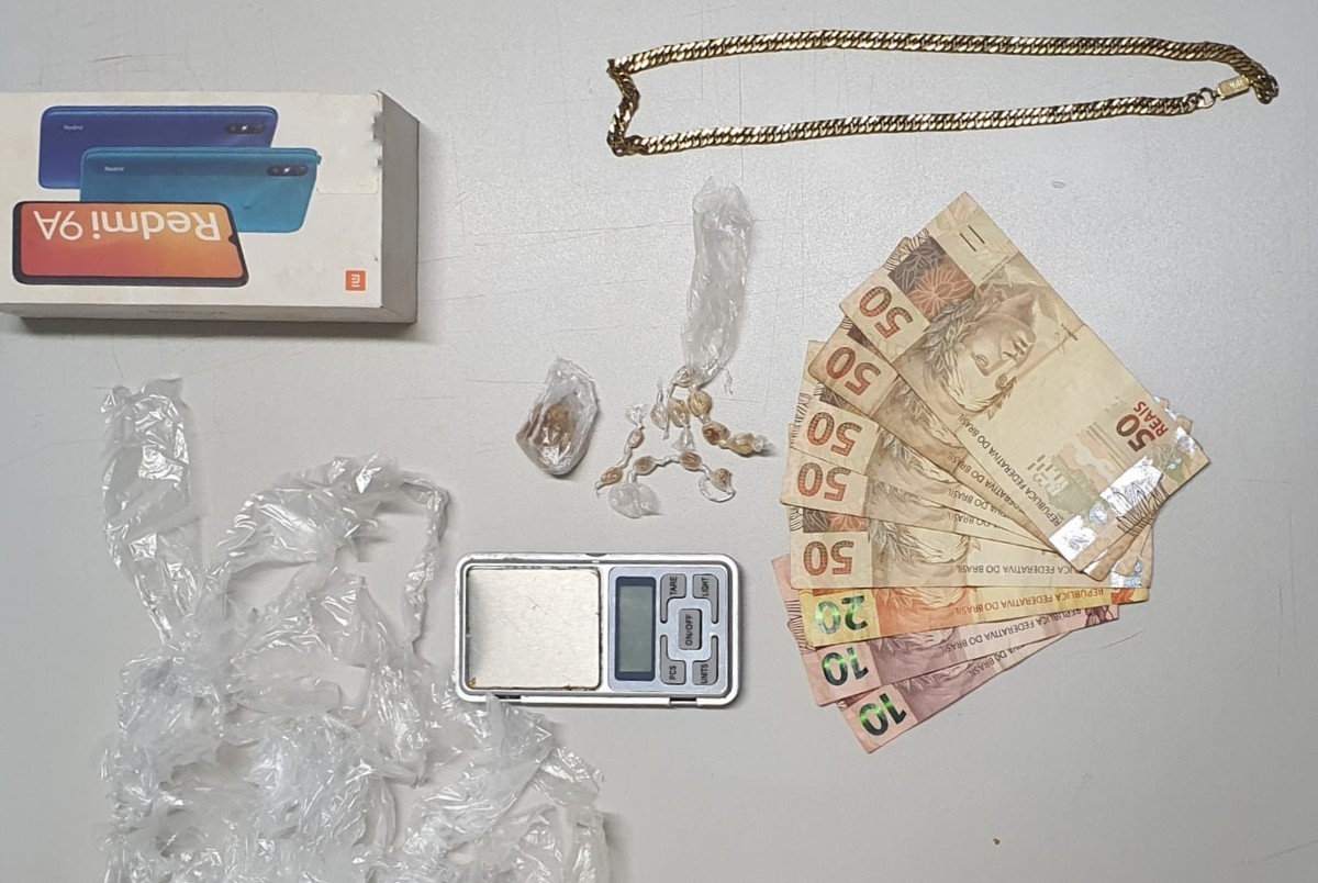 Homem de 19 anos é preso em flagrante por tráfico de drogas na Vila Dower, em Iepê