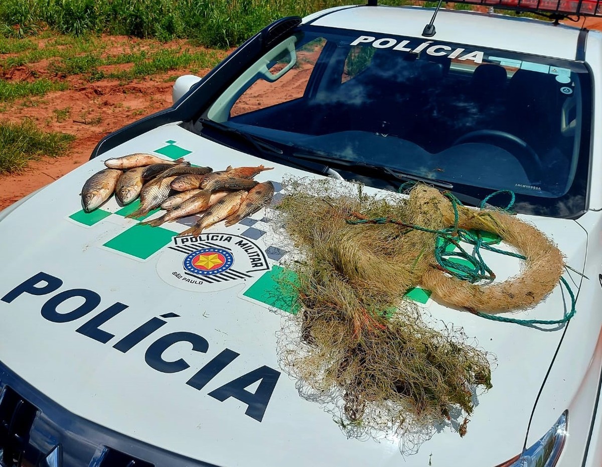 Dois homens são multados em mais de R$ 2 mil cada por pesca predatória em cachoeira do Rio Laranja Doce, em Taciba
