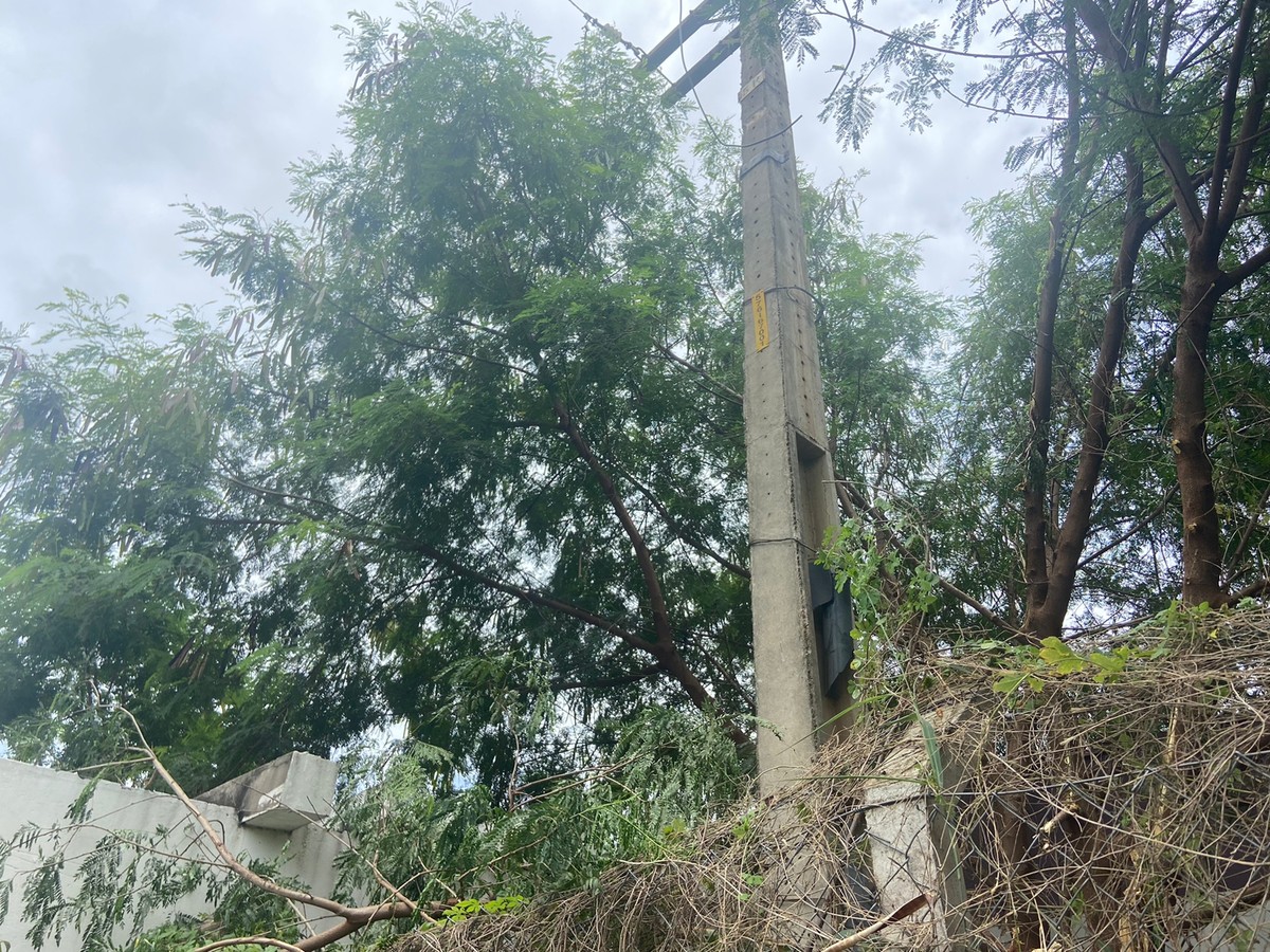 Homem sofre descarga elétrica e cai de poste ao tentar furtar transformador de energia no Distrito Industrial, em Presidente Prudente