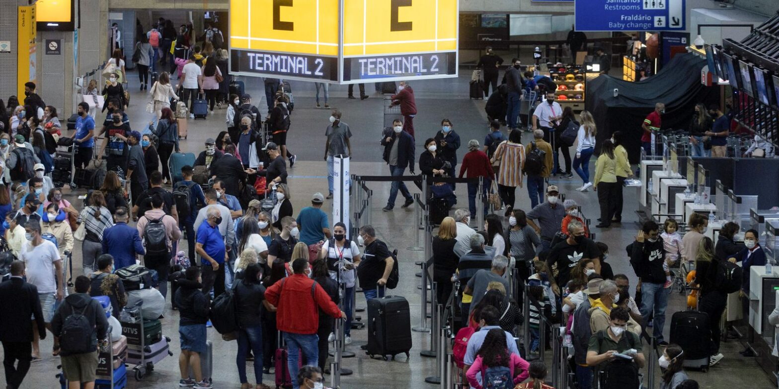 Aeronautas mantêm greve marcada para esta segunda-feira