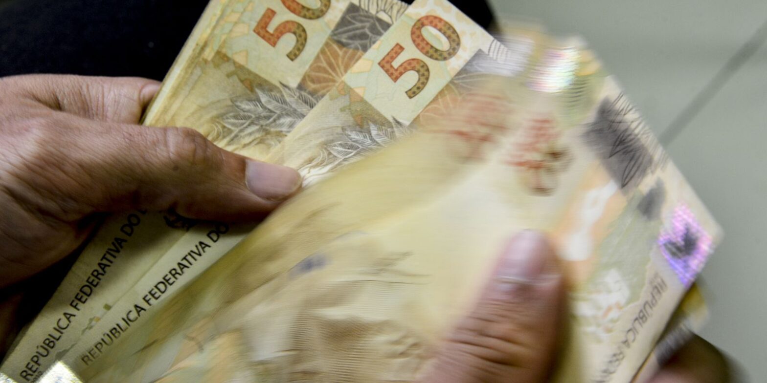 Prefeitura de SP pode pagar benefício a 50 órfãos de feminicídio