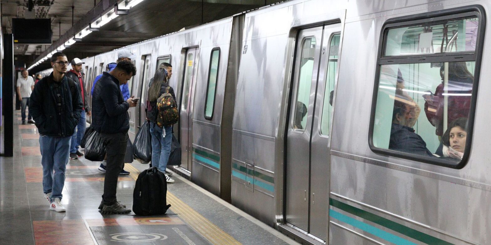 Metrô de São Paulo terá operação especial no réveillon