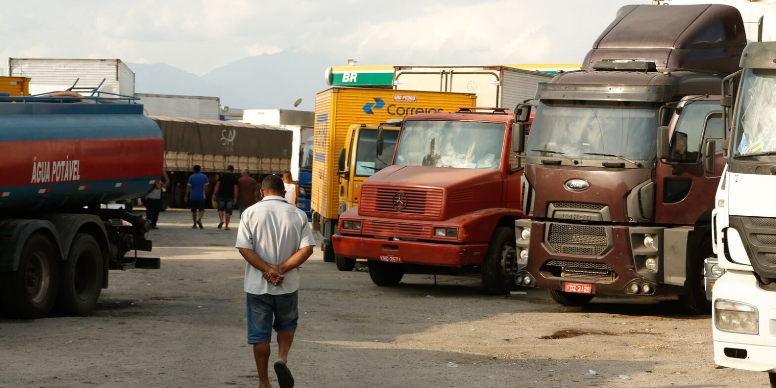 Última parcela dos auxílios Caminhoneiro e Taxista é paga hoje