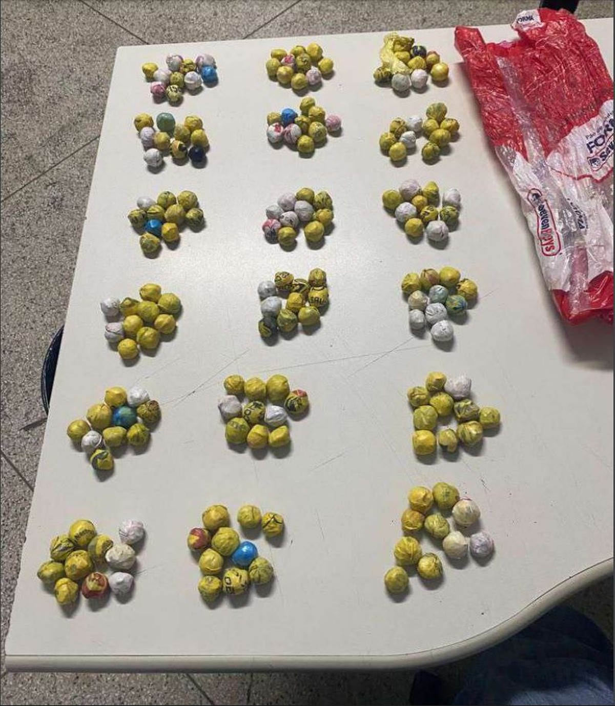 Detento beneficiado com ‘saidinha’ é preso em flagrante com 180 porções de maconha na Avenida Juscelino Kubitscheck, em Presidente Prudente