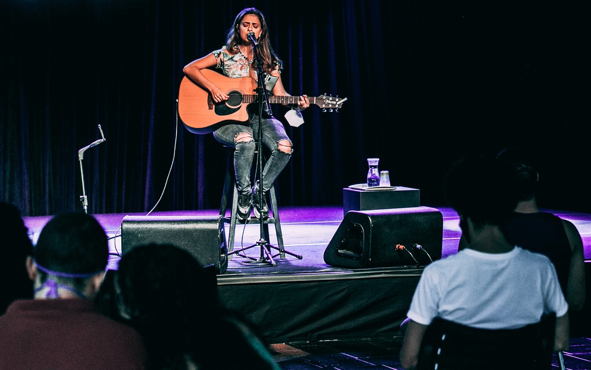 Cantora Sofia Moreno realiza apresentação gratuita neste sábado, em Presidente Prudente