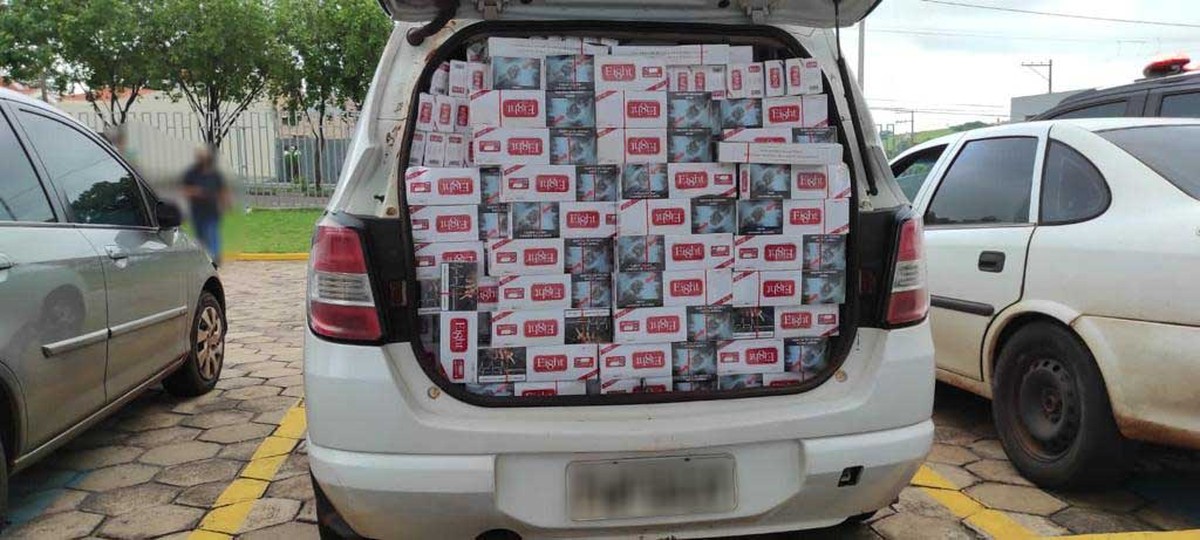 Cinco homens são presos em flagrante por contrabando de cigarros do Paraguai na Rodovia Raposo Tavares, em Presidente Prudente