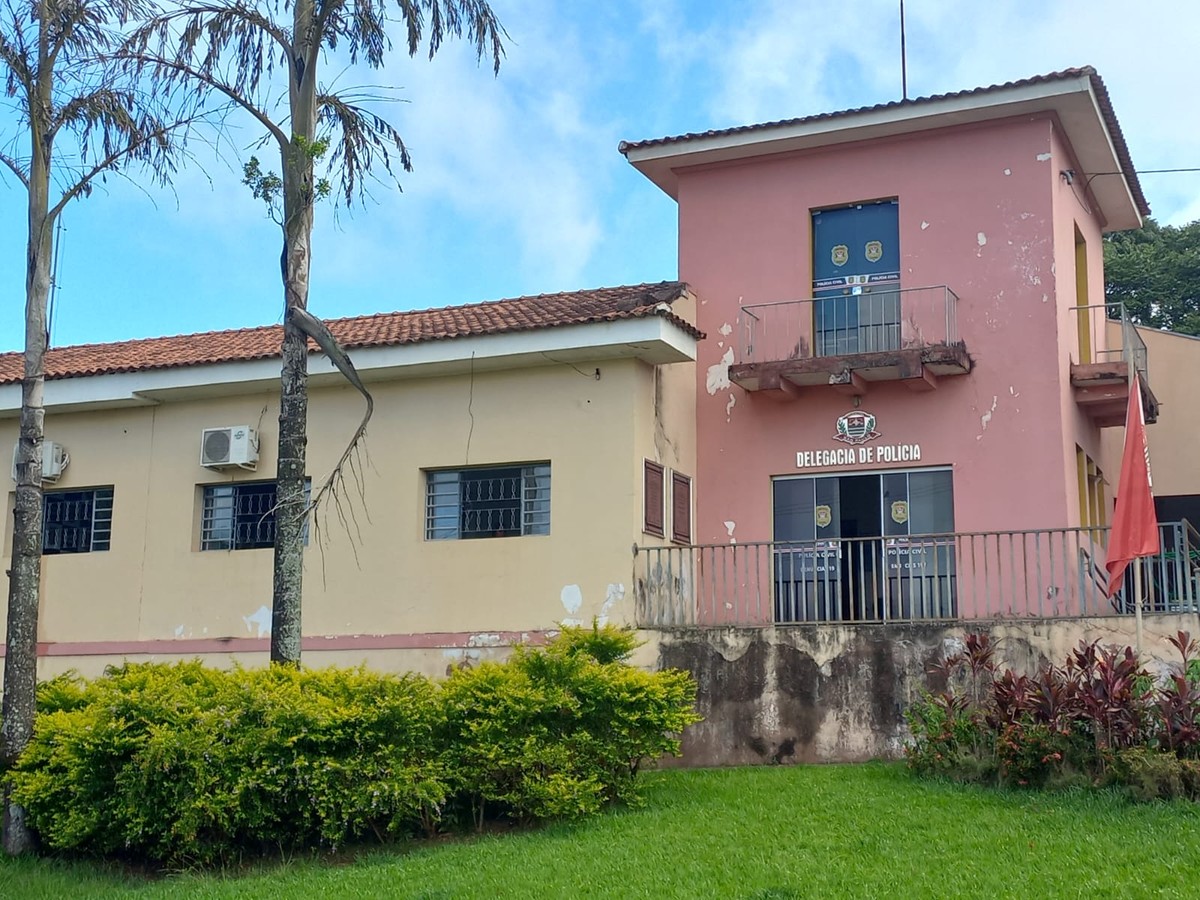 Homem é preso em flagrante após furtar litro de óleo e pote de sorvete de residência no Centro de Regente Feijó