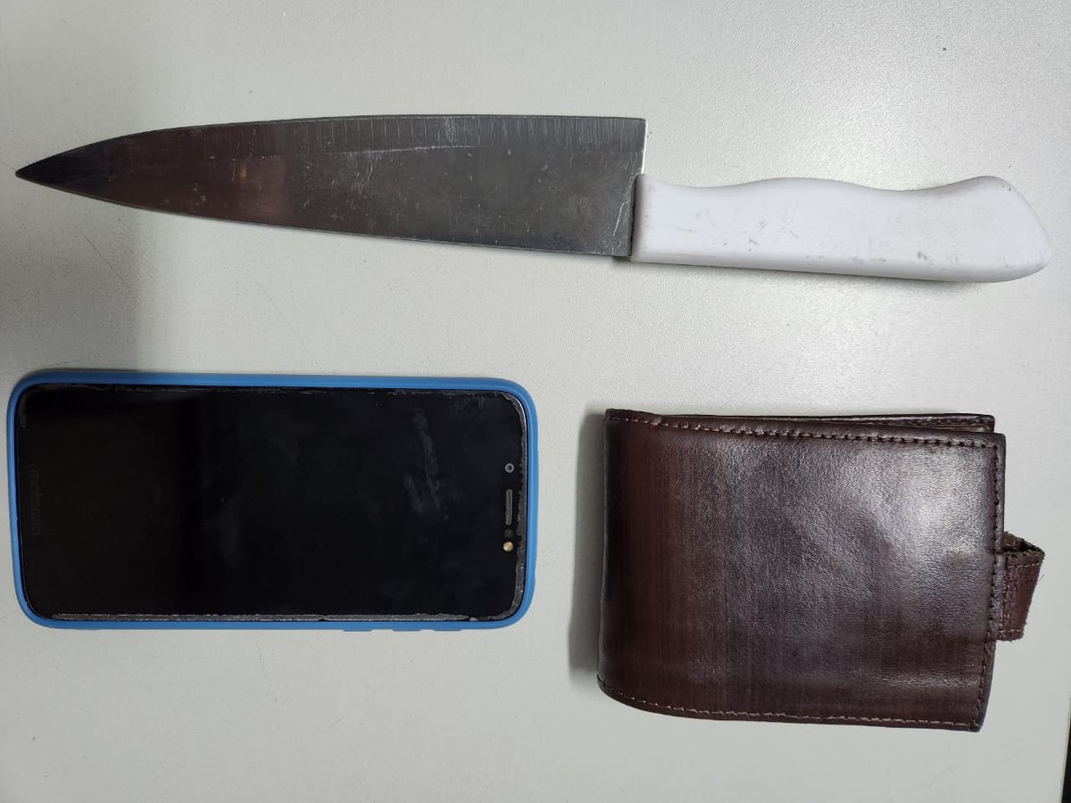 Após ameaça com faca, homem é preso por roubar R$ 200 e celular de idoso no Parque do Povo, em Presidente Prudente