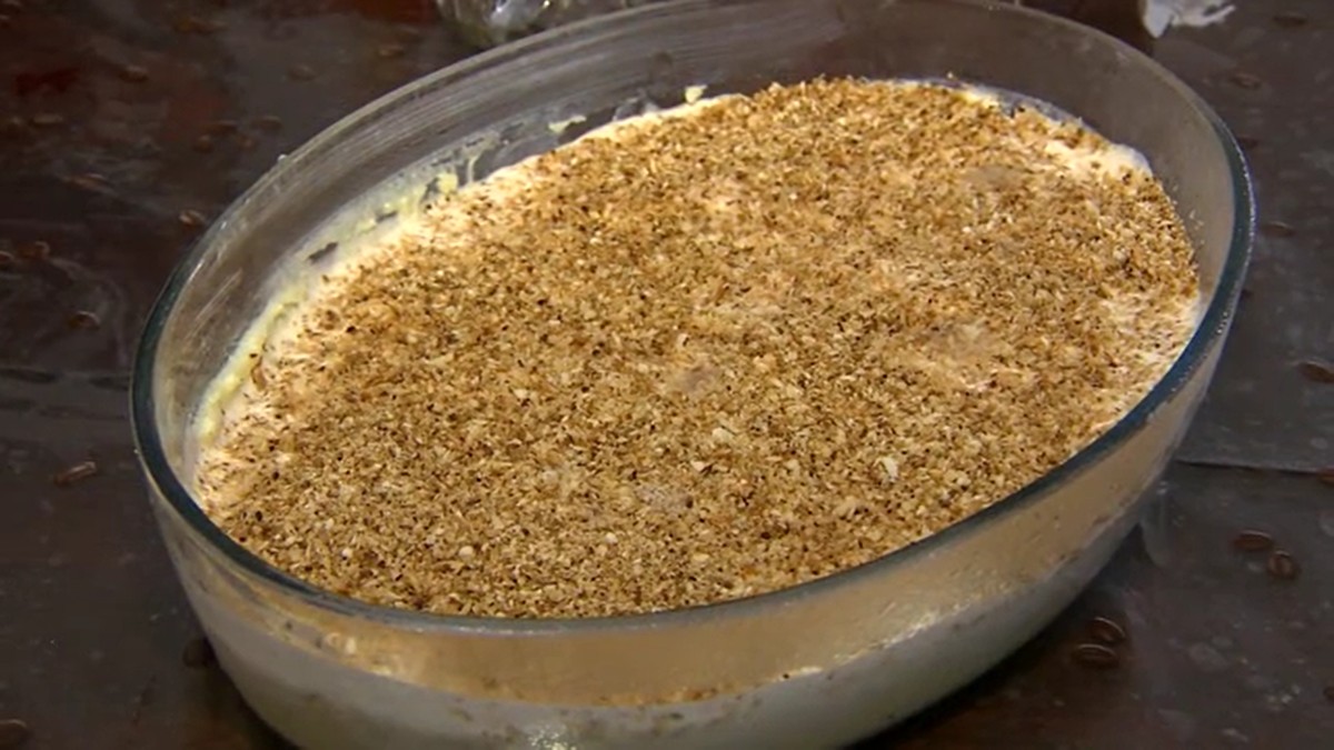 Irmãos ensinam a preparar uma deliciosa Torta de Coco Queimado para saborear em família