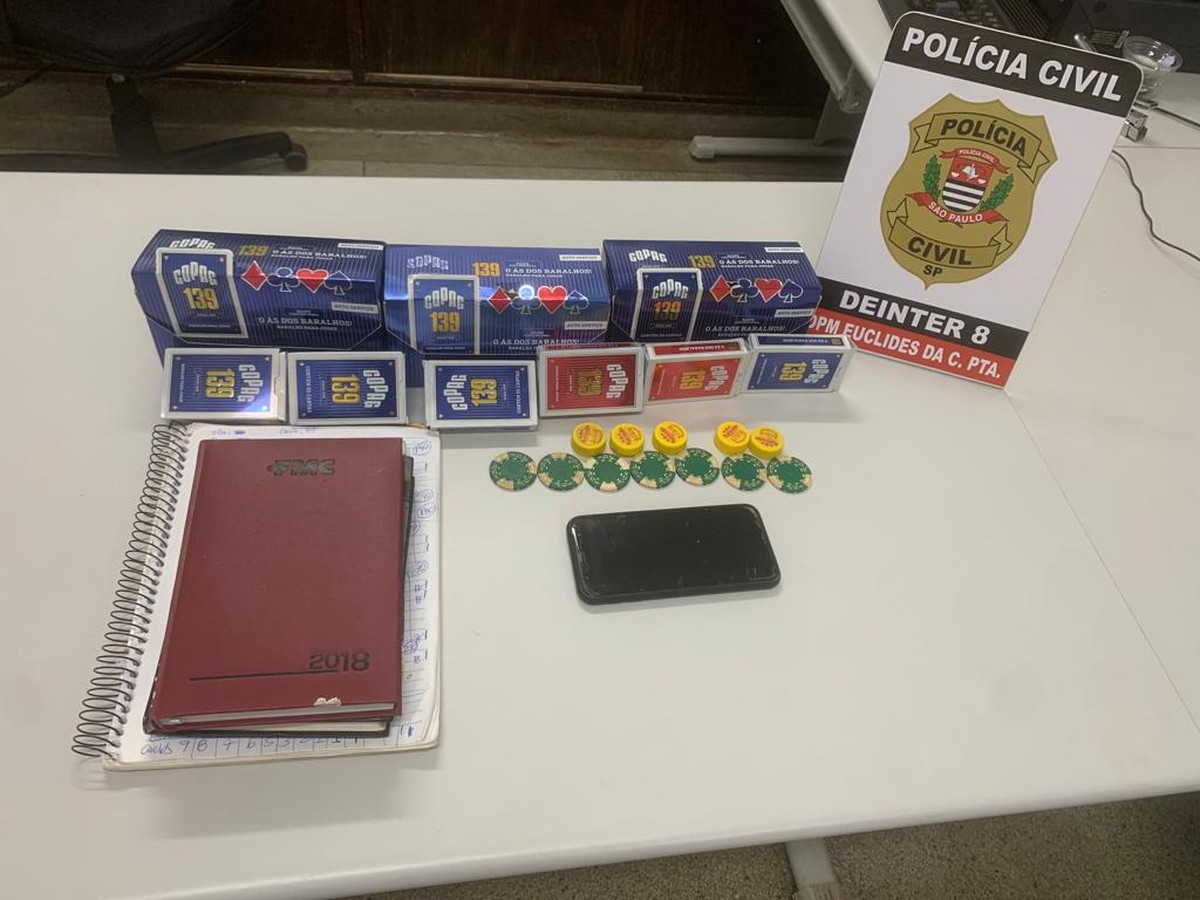 Dois mandados de busca e apreensão domiciliar são cumpridos após suspeitas de exploração de jogos de azar, em Euclides da Cunha Paulista