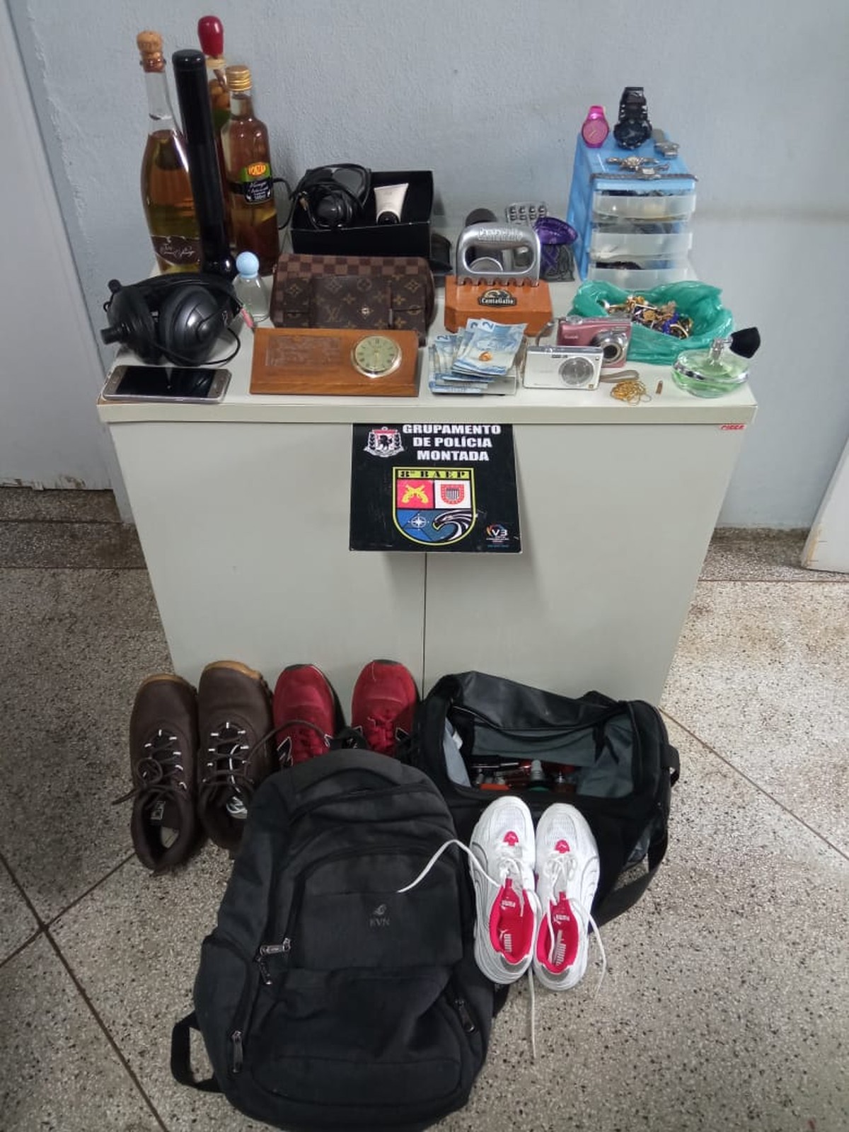 Durante patrulhamento da Cavalaria, homem confessa ter furtado residência em Martinópolis e três suspeitos acabam presos