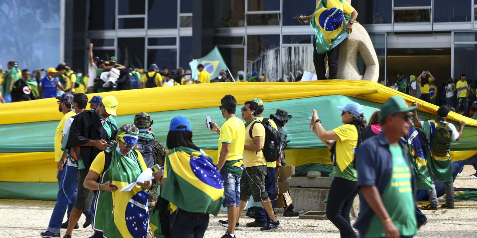 STF passa por perícia da PF após atos terroristas