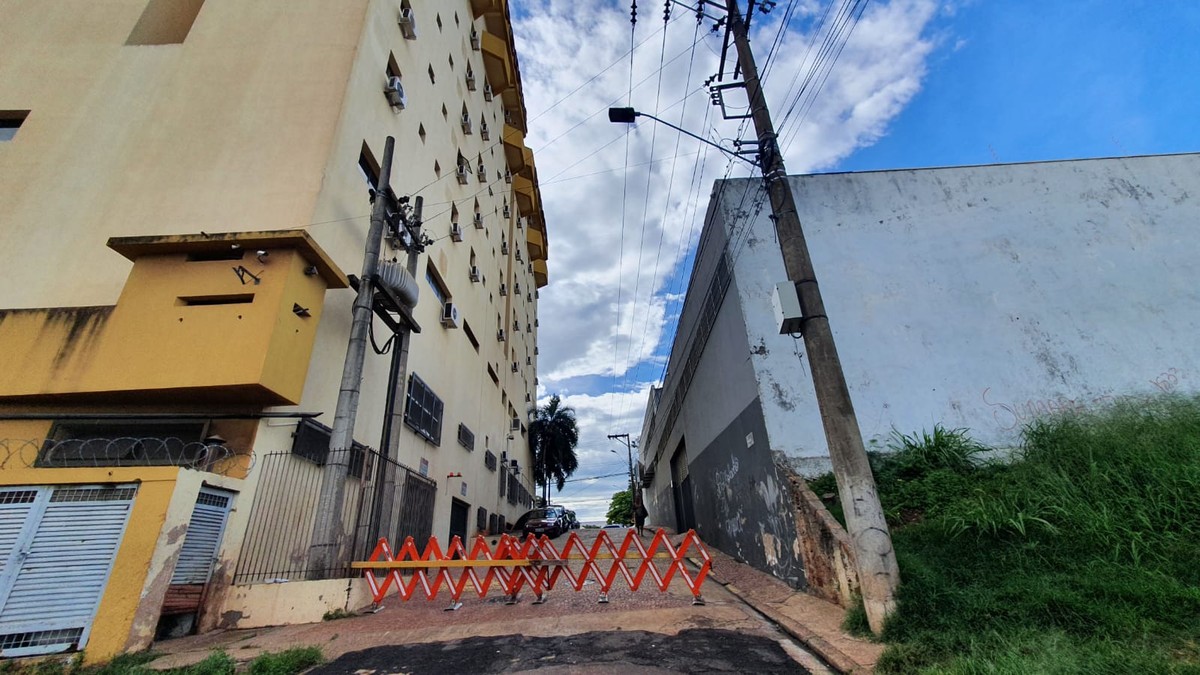 Justiça dá prazo de seis meses para a reabertura de trecho da Rua Visconde de Cairu bloqueado ao trânsito há mais de 20 anos