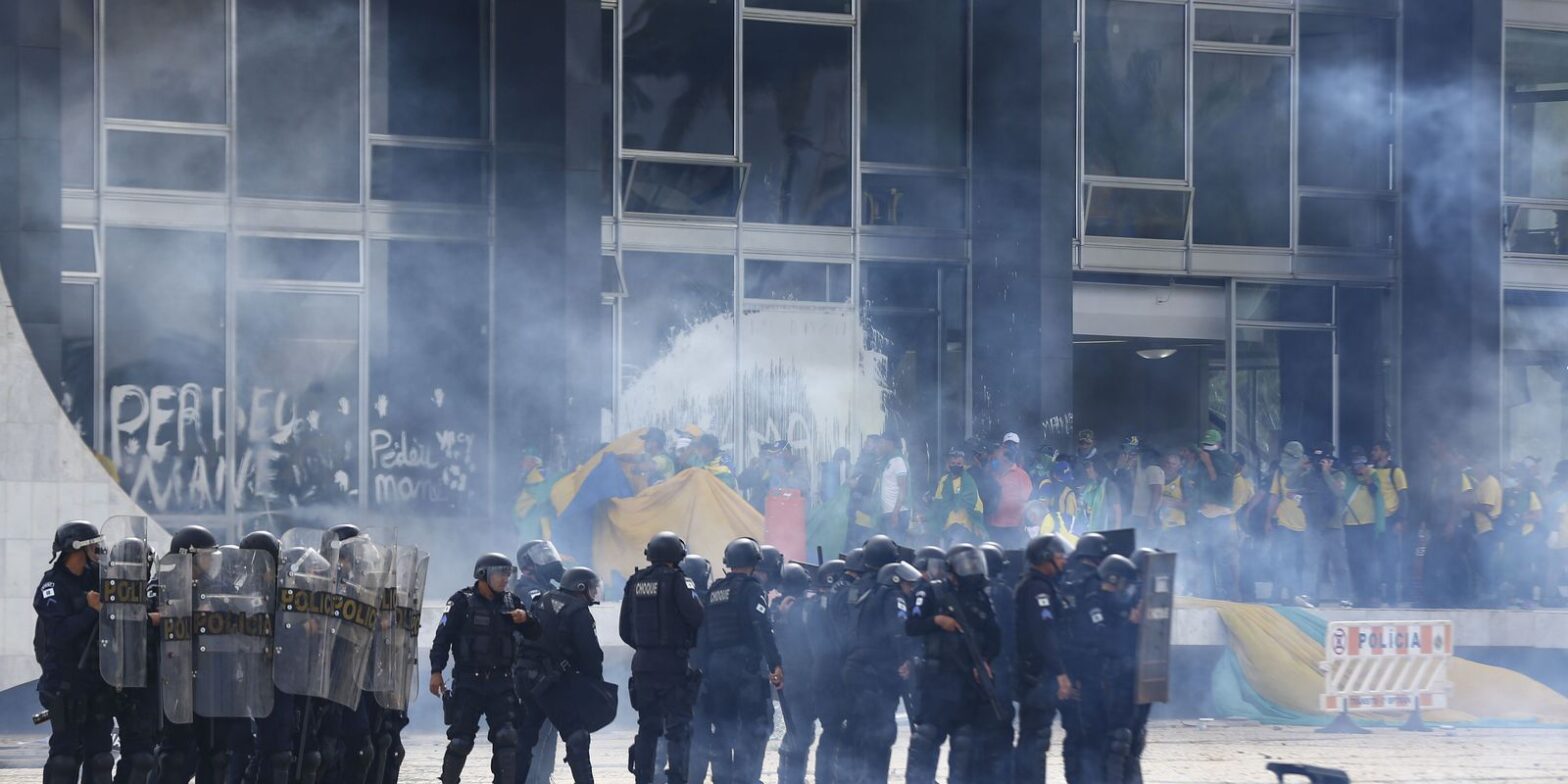 PF interrogou e prendeu 1.159 pessoas por atos golpistas