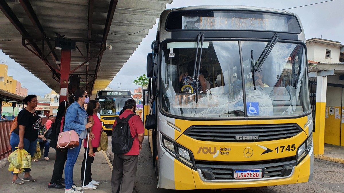 Usuários do transporte coletivo urbano reclamam da nova tarifa de R$ 5 e das condições do serviço de ônibus em Presidente Prudente: ‘Um absurdo’