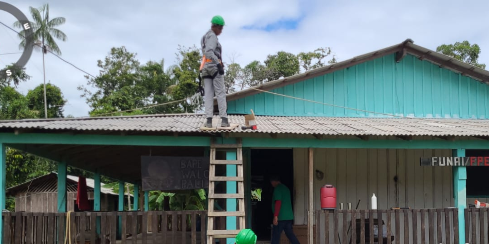 MME instala placas solares em comunidades yanomami em Roraima