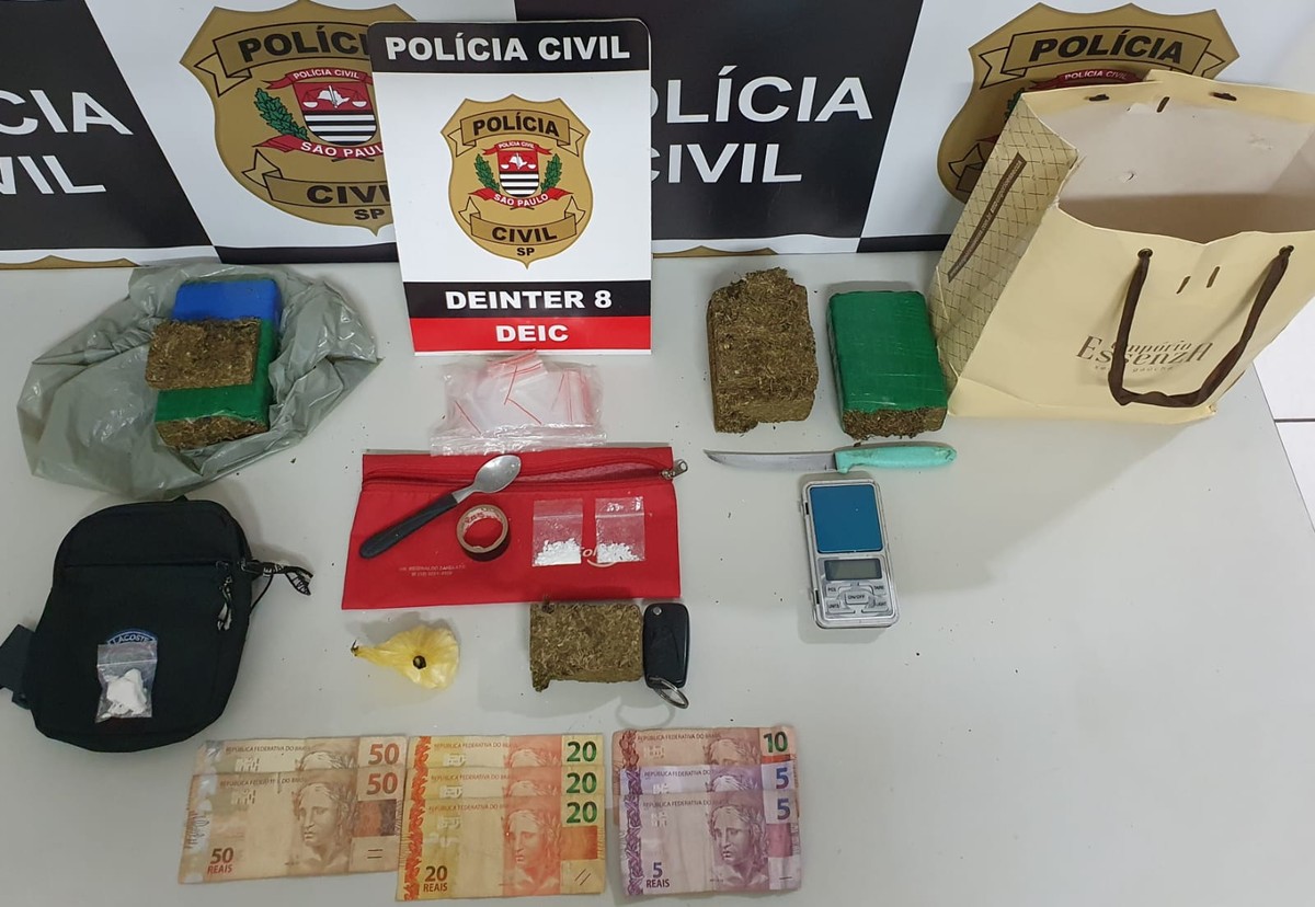 Mãe arremessa sacola com balança de precisão sobre muro, mas filho acaba detido em flagrante por tráfico de drogas, no Conjunto Habitacional João Domingos Netto