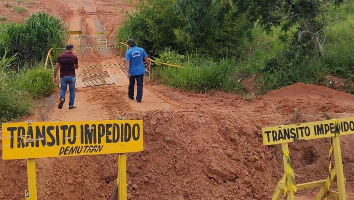 Após arqueamento, ponte sobre o Córrego do Veado, na zona rural de Presidente Venceslau, é interditada para o tráfego de veículos e pedestres