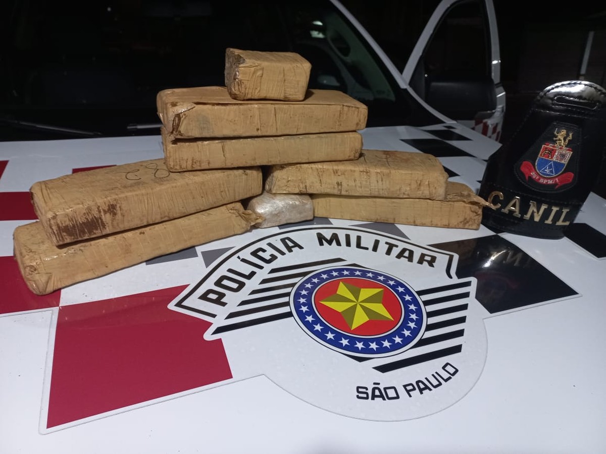 Adolescente de 13 anos é apreendido por armazenar seis tabletes de maconha em troca de porções da droga, em Panorama