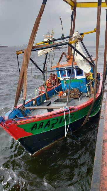 CBMERJ barco que afundou no Rio de Janeiro