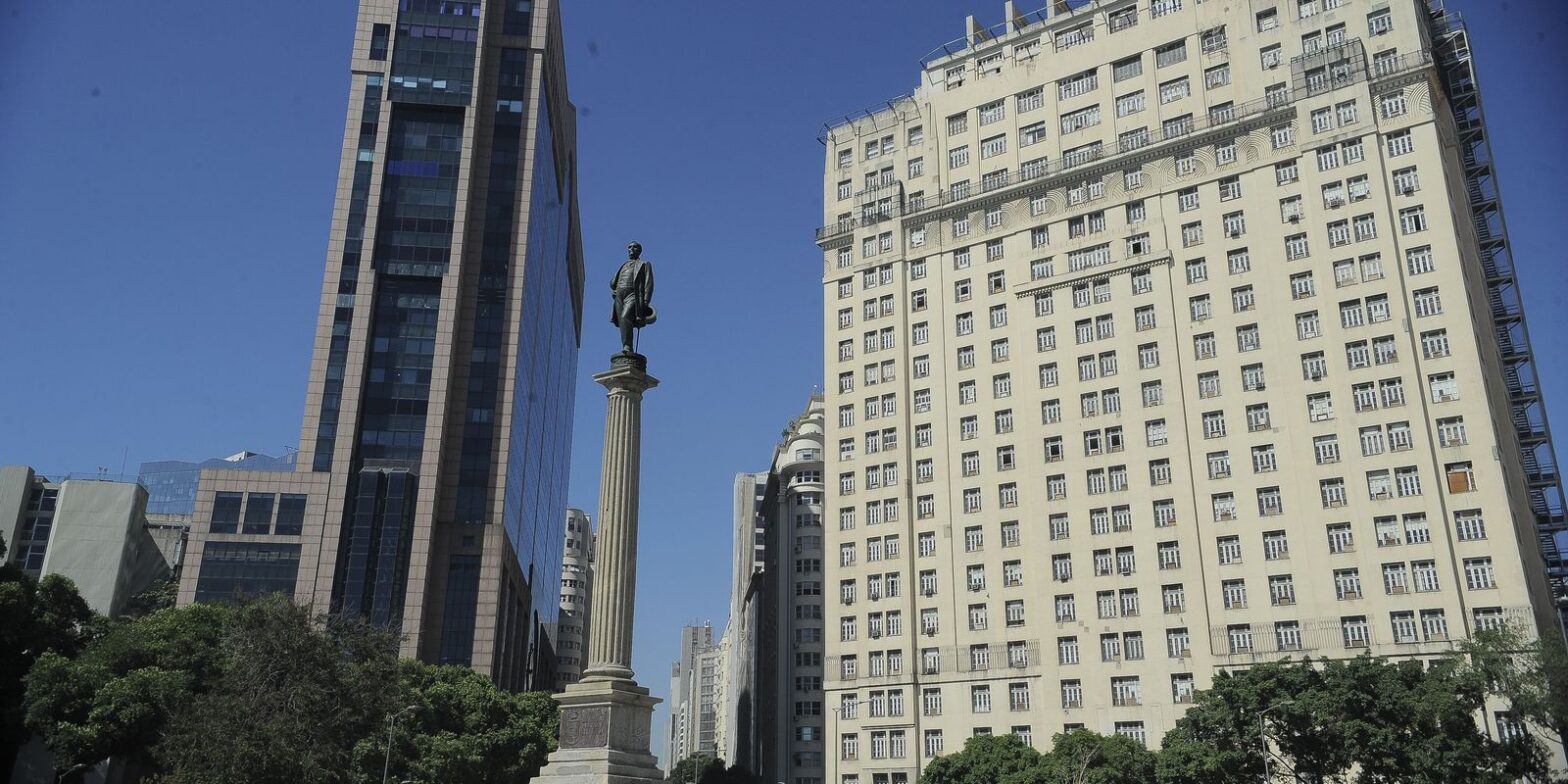 Edifício A Noite pode ser comprado pela prefeitura carioca