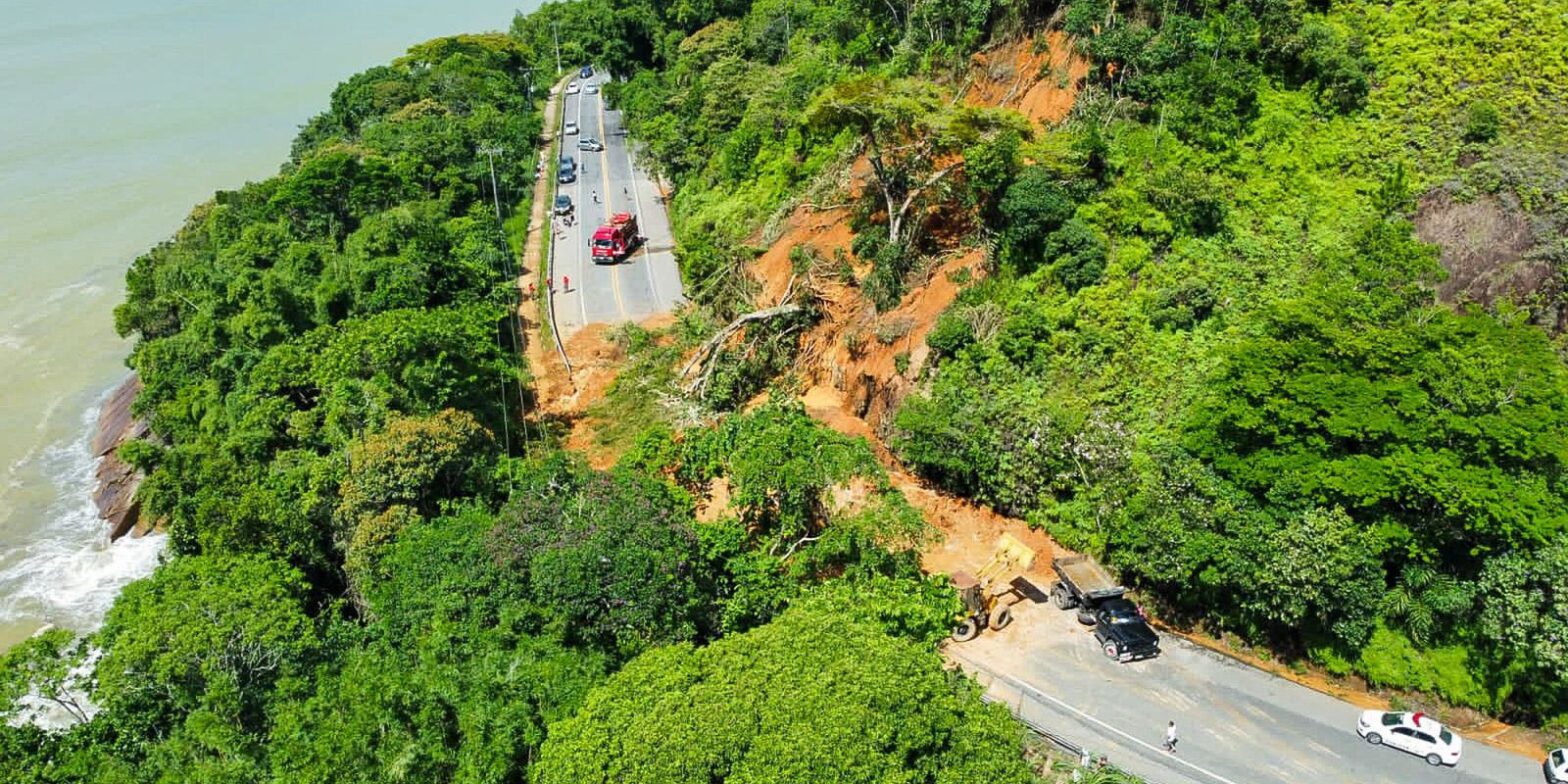 Lula visita áreas atingidas por temporais no litoral norte de SP