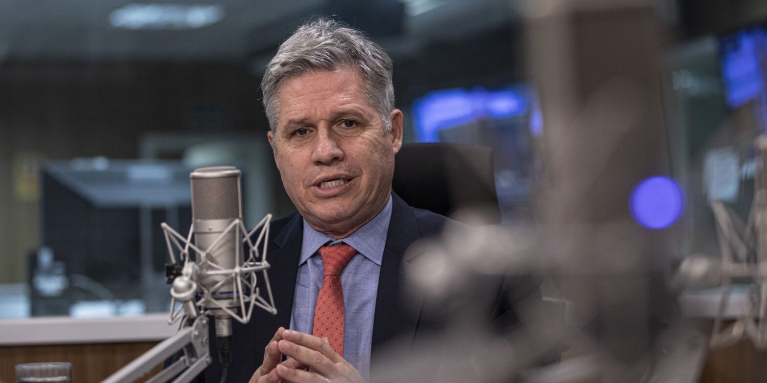Ministro quer destinar terras de grandes devedores à reforma agrária