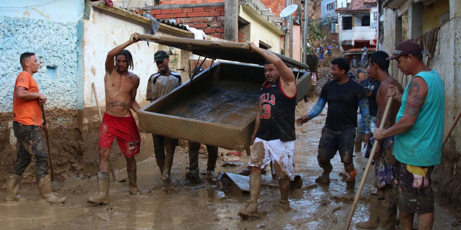 Moradias em Bertioga poderão abrigar famílias da tragédia, diz Alckmin