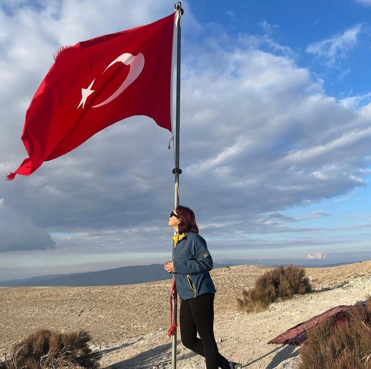 ‘Gratidão e absoluto dever em auxiliar as pessoas que não tiveram a mesma sorte’, diz brasileira que mora em área não afetada pelo terremoto na Turquia