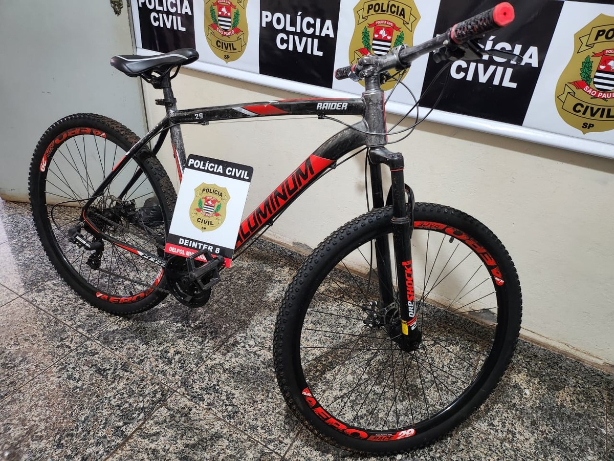 Localizada no quintal de vizinho do suspeito, Polícia Civil recupera bicicleta furtada em Ouro Verde