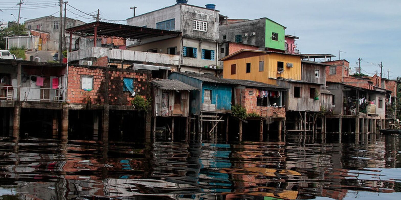 Manaus sofre com expansão urbana em assentamentos precários