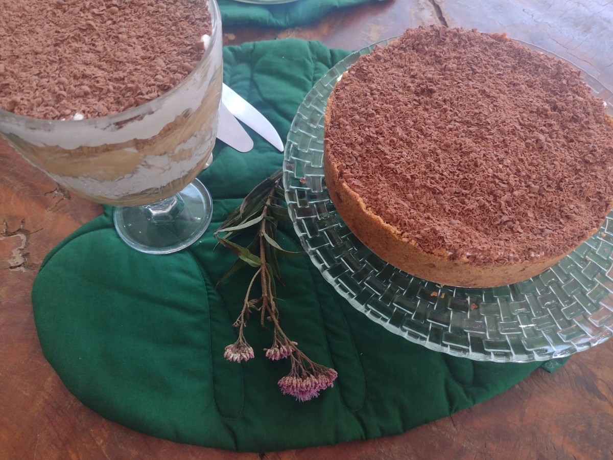 Torta de banoffee tem duas camadas de recheio e pode ser servida na taça