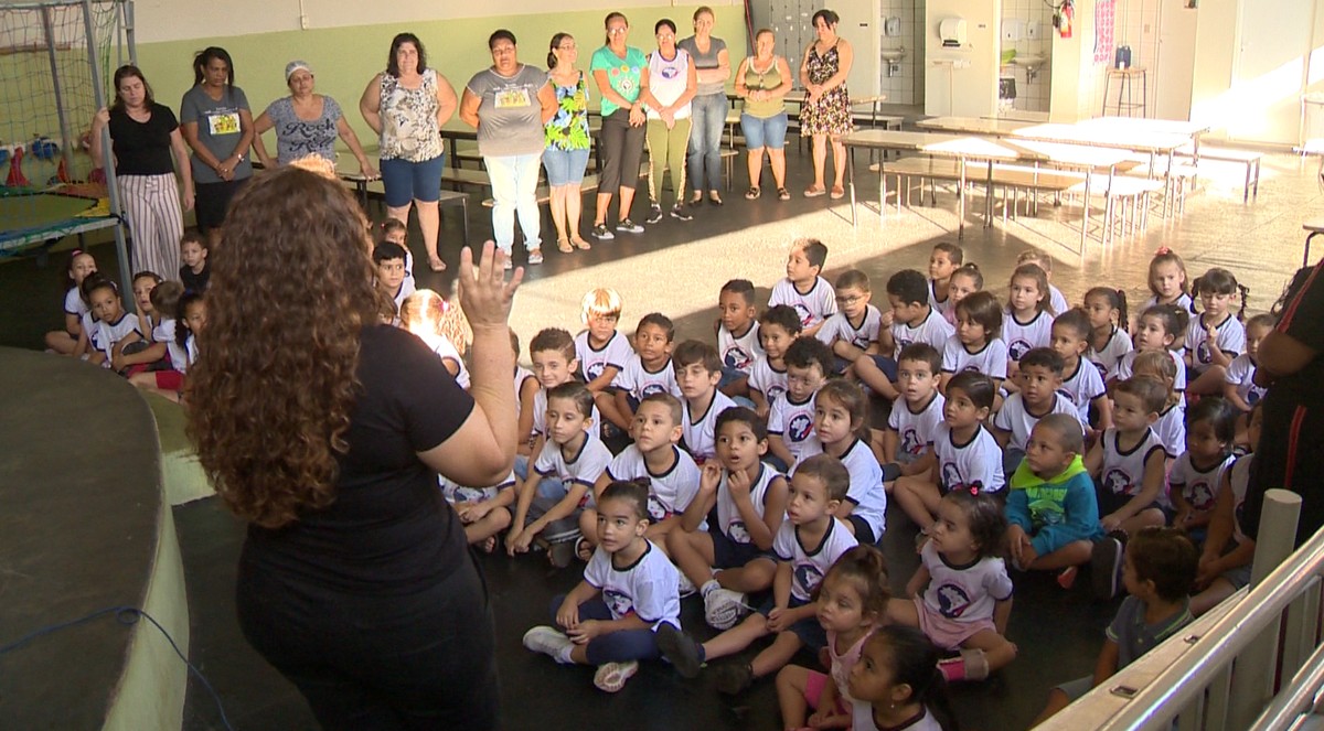 Escola municipal de Regente Feijó retoma atividades após assassinato da professora Eliana Pereira Neves
