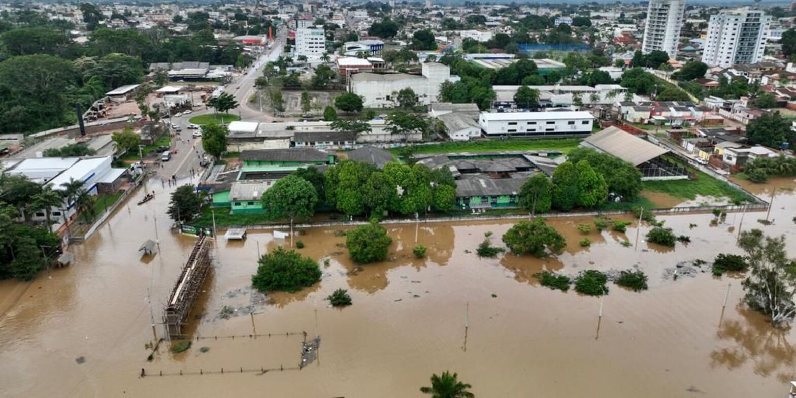 Ministros garantem recursos para áreas afetadas pelas chuvas no Acre