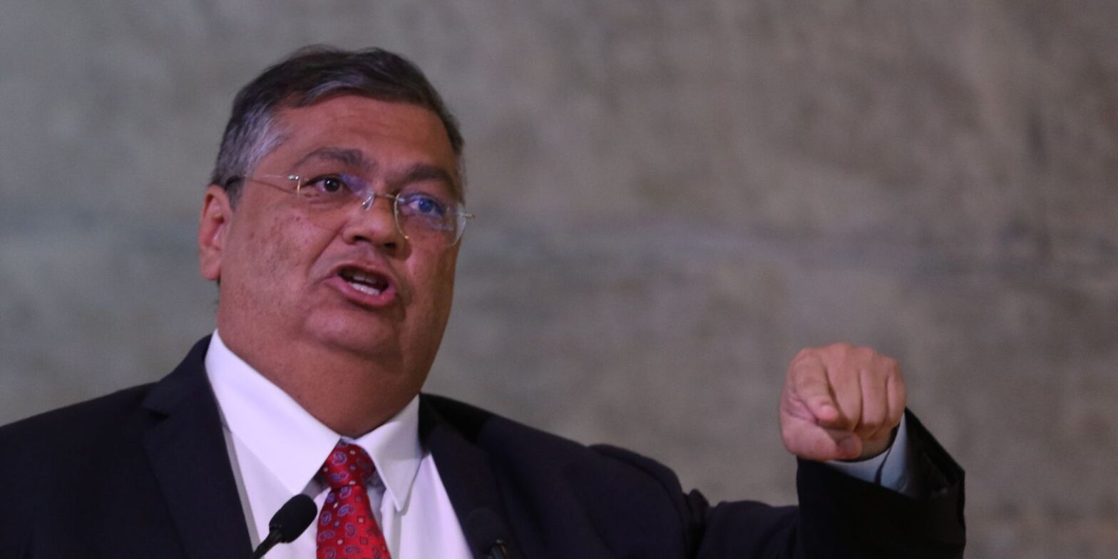 Dino pede para Polícia Federal apurar denúncias contra a Abin