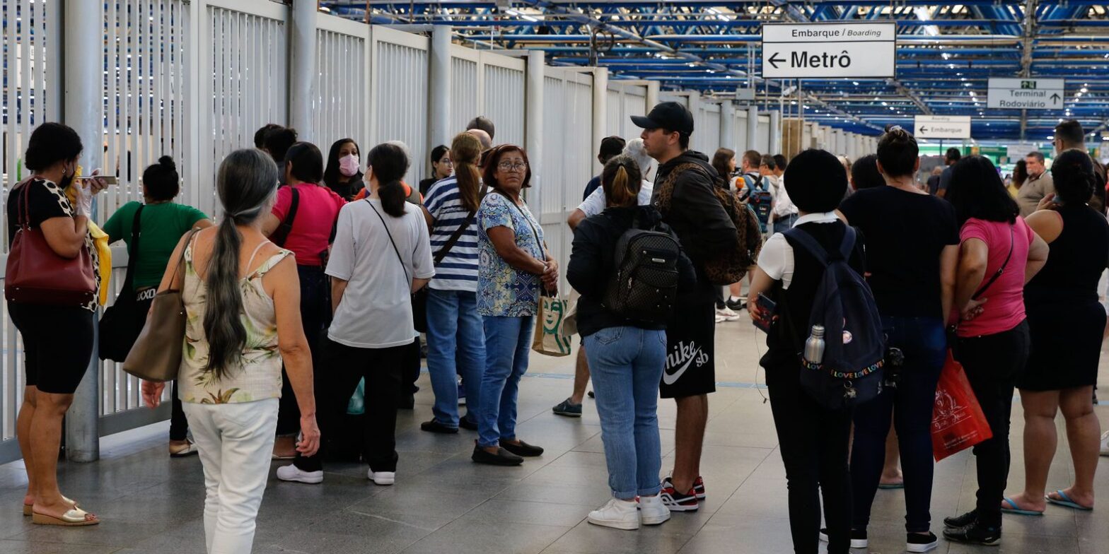 Metroviários encerram greve em São Paulo
