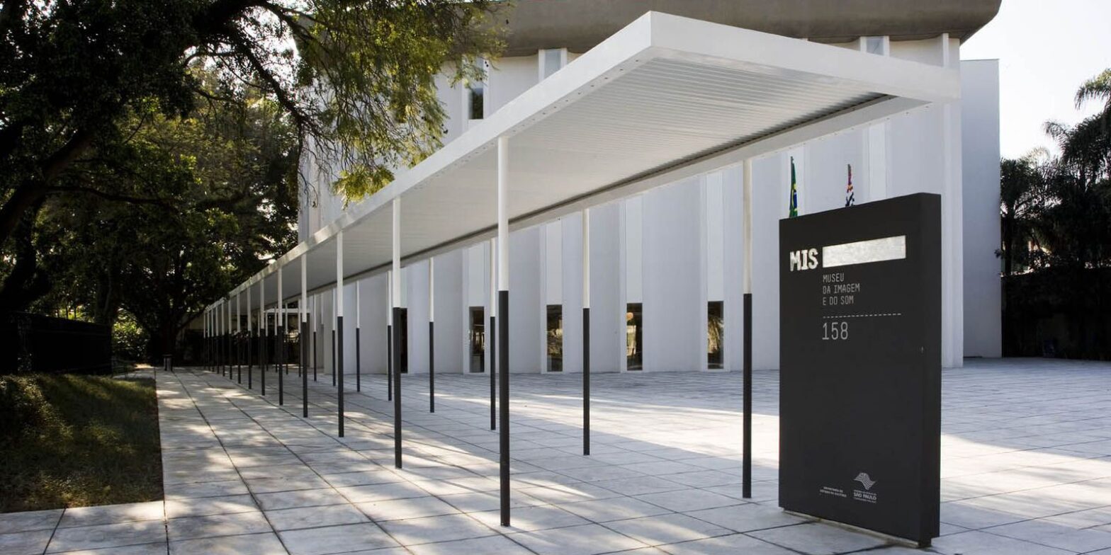 Rádio Nacional é tema de exposição no Museu da Imagem e do Som