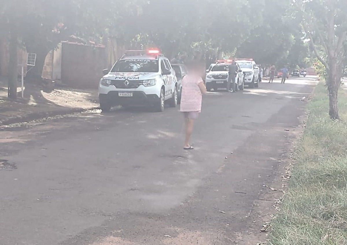 Mulher é encontrada morta dentro da própria casa no Bairro Estação, em Teodoro Sampaio