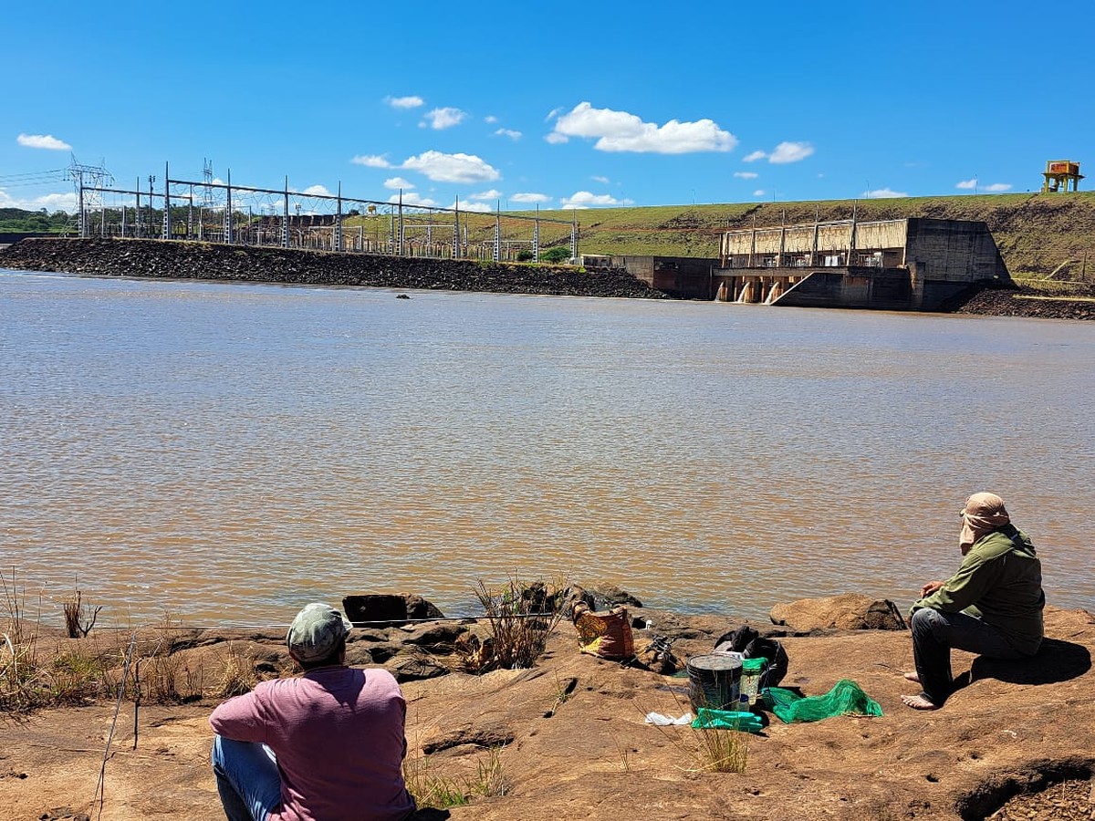 Polícia Ambiental flagra dois homens pescando em local proibido e apreende equipamentos em Taciba
