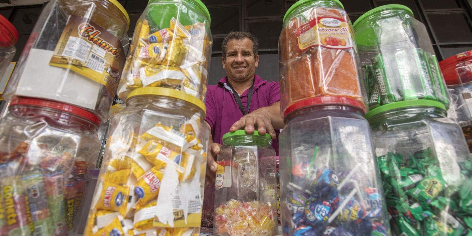 Brasília, 63: novos candangos madrugam e sonham no centro comercial