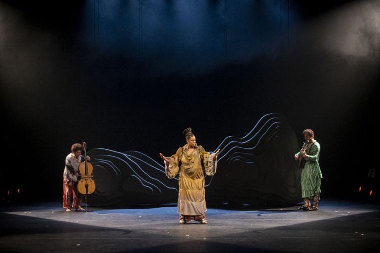 Rio de Janeiro (RJ) - Museu Nacional: Ana Carbatti humaniza ancestralidade como Luzia em musical. Foto: Annelize Tozetto