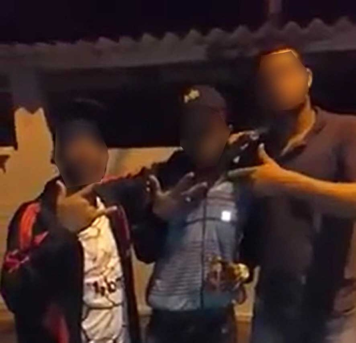 Após vídeo com ameaças a eventuais testemunhas de tentativa de feminicídio, homens se autointitulam integrantes de facção criminosa e acabam presos